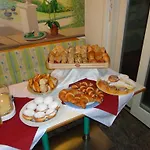 Cafe Lorenz Hotel