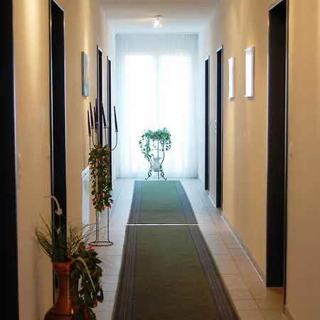 Cafe Lorenz Hotel