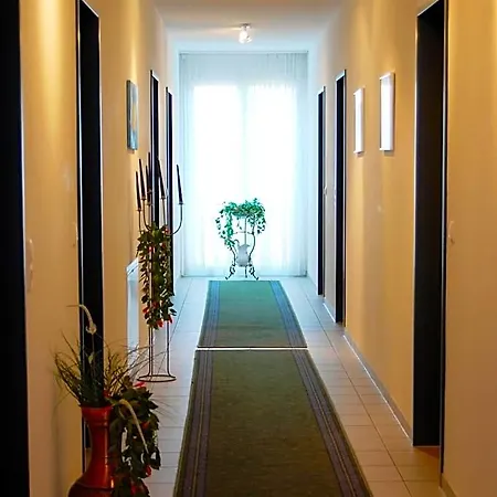 Cafe Lorenz Hotel
