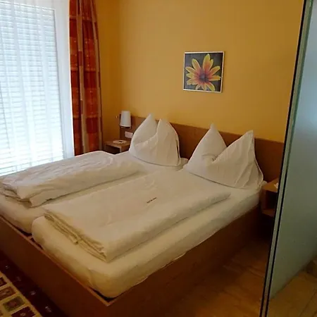 Cafe Lorenz Hotel