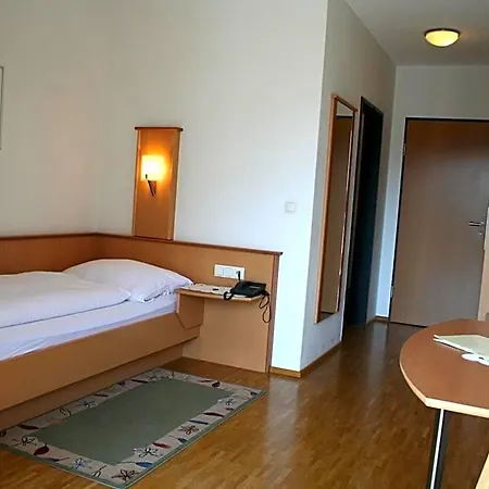 Cafe Lorenz Hotel