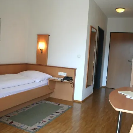 Cafe Lorenz Hotel